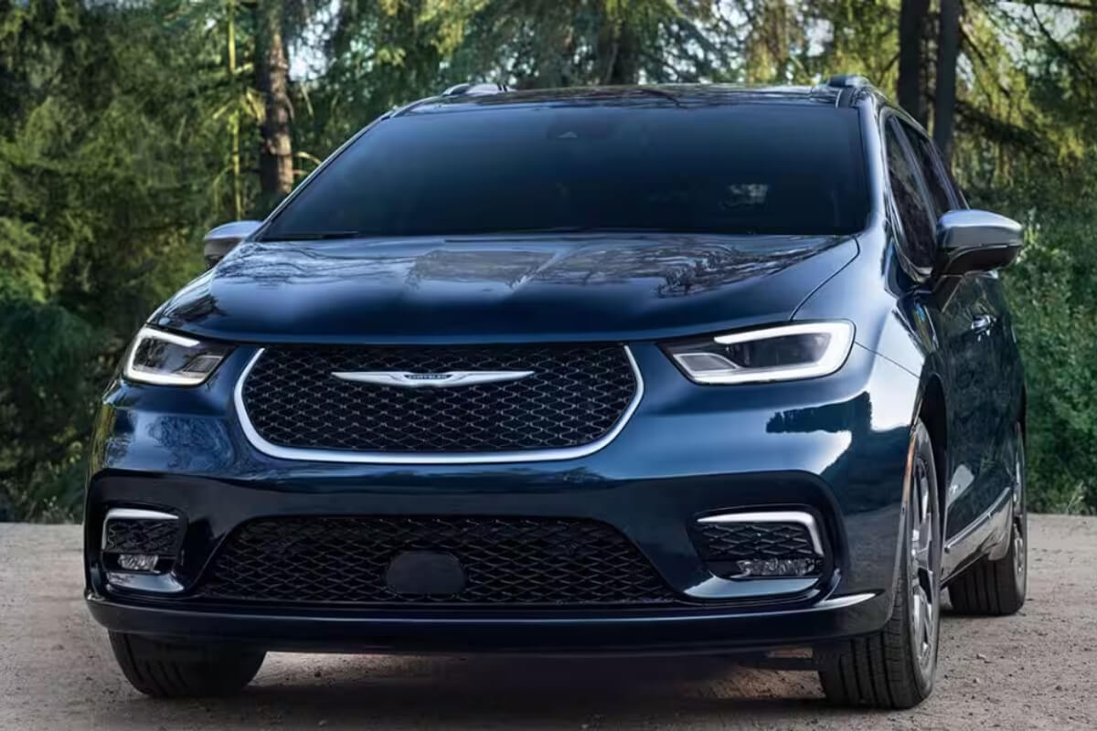 Chrysler Plugin Hybrid Image