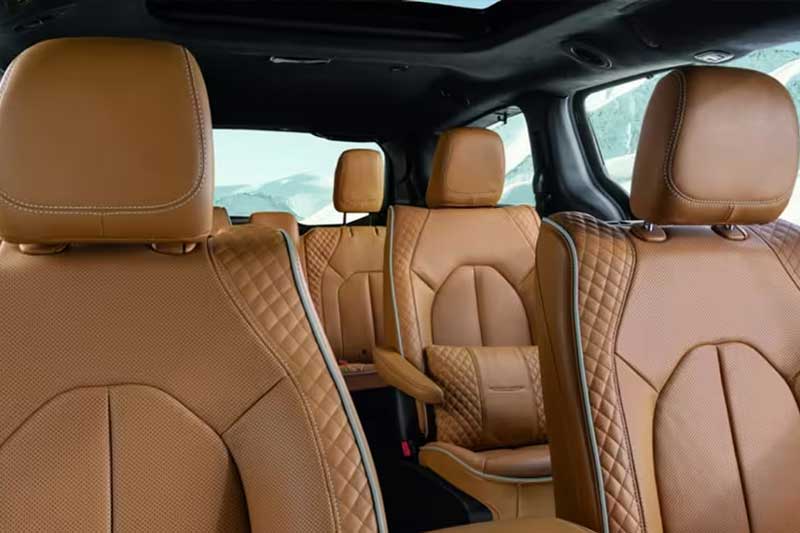 Chrysler Pacifica Hybrid Image 3