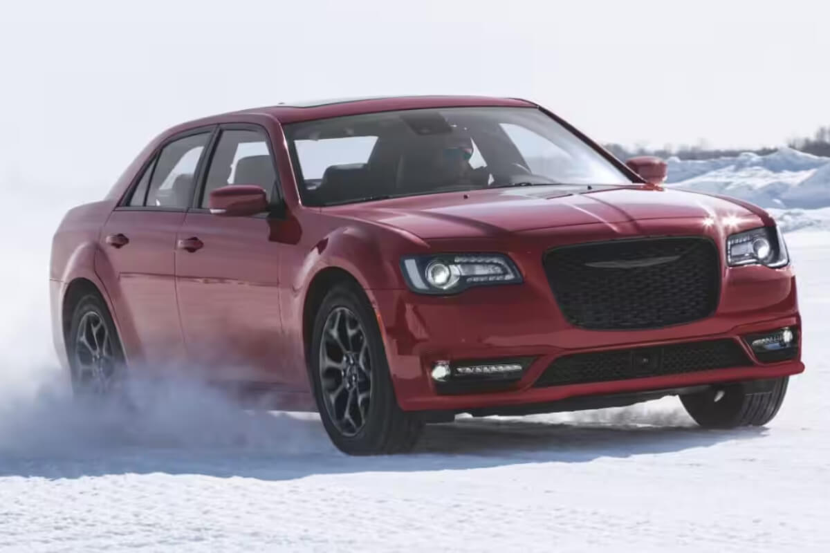 Chrysler 300: Elevating Luxury and Performance in a Sedan