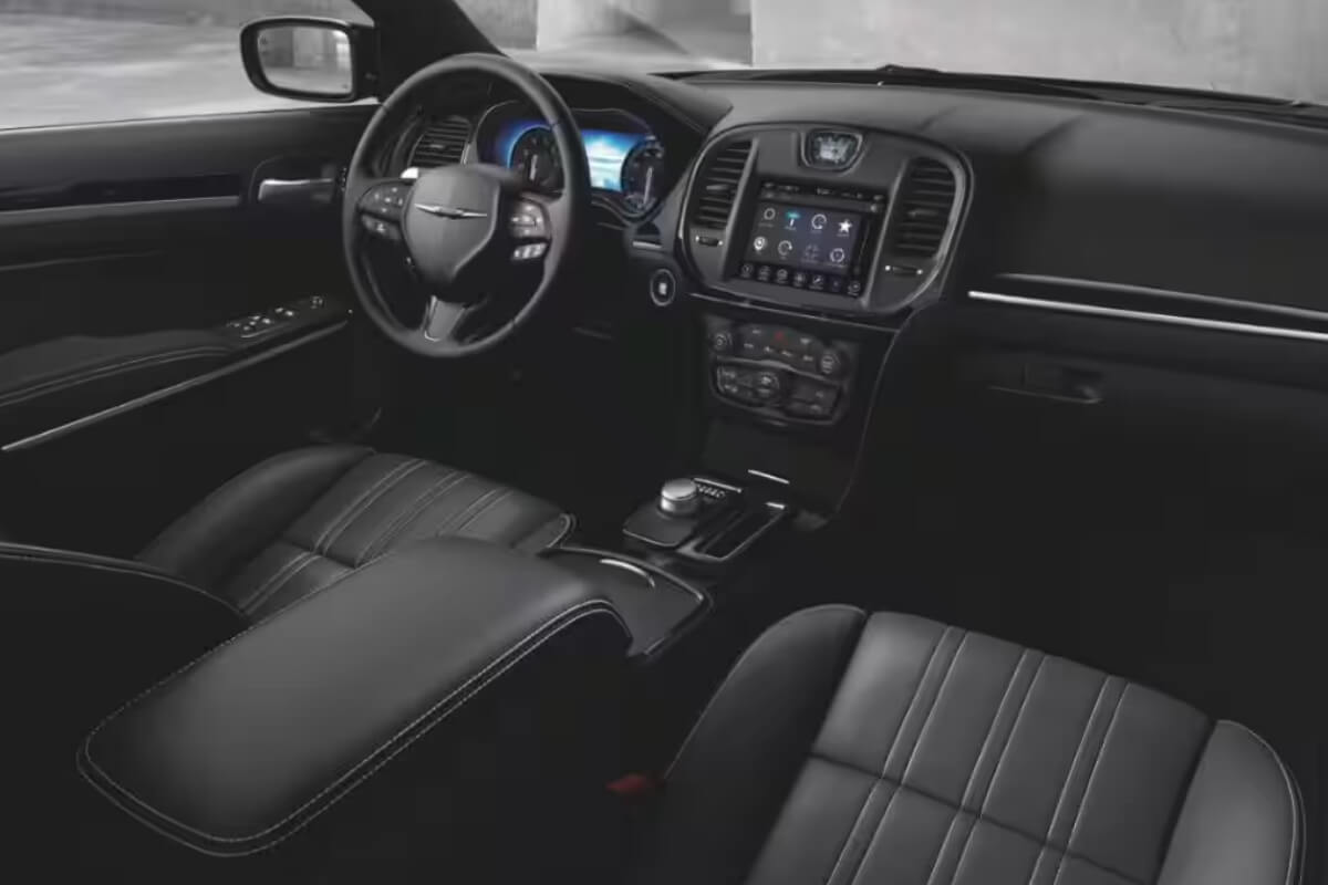 Chrysler 300: Elevating Luxury and Performance in a Sedan