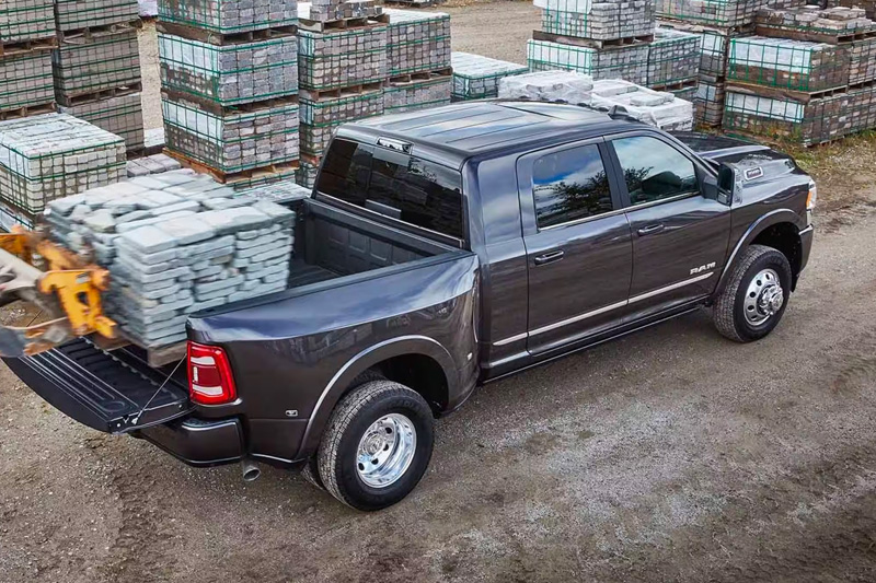 2024 RAM 3500 Image 04