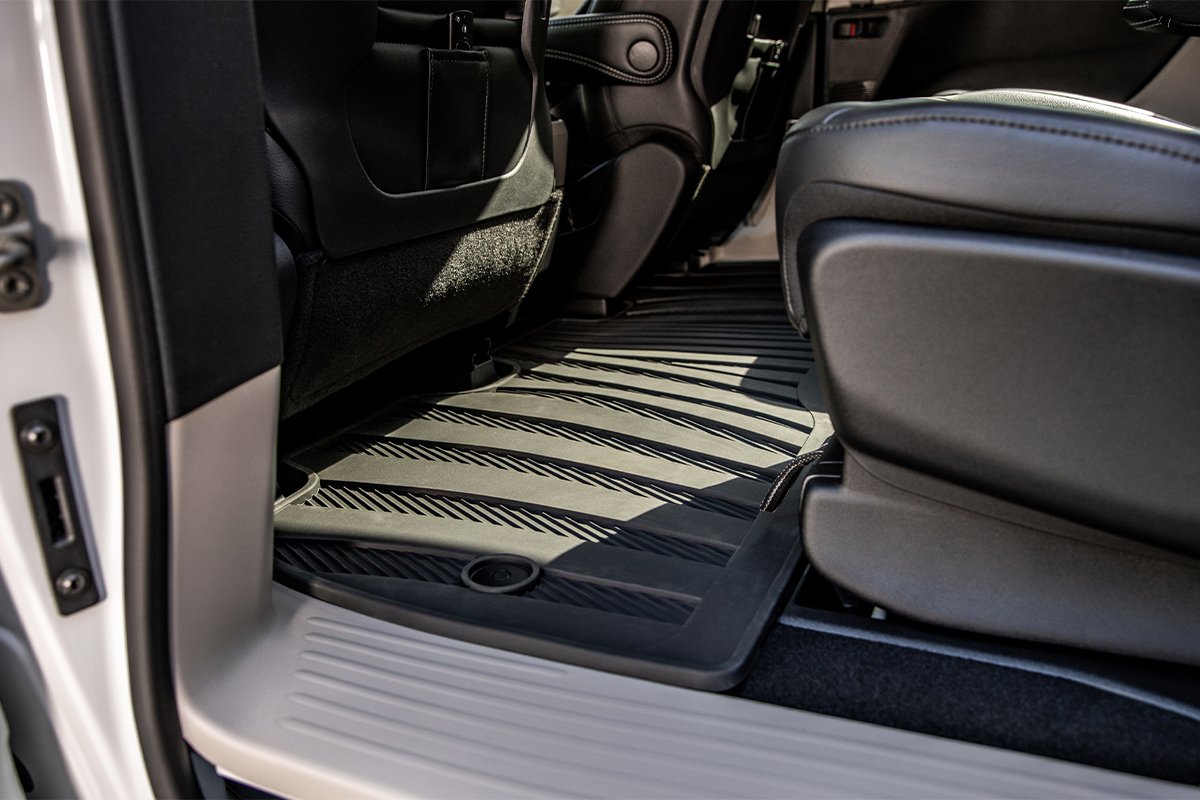 2024 Chrysler Pacifica Hybrid Image 03