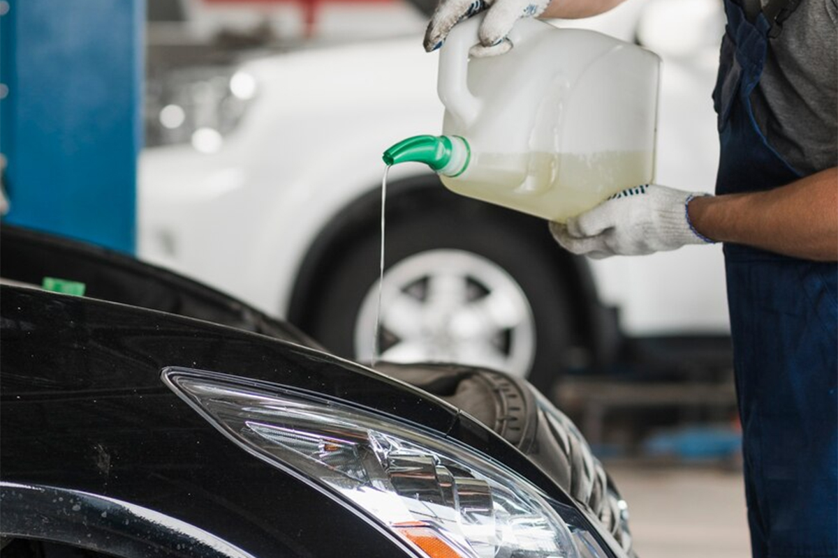 Expert Coolant Flush Service Image 04